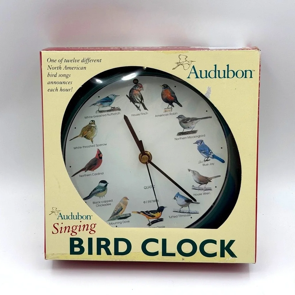 Audubon Singing Bird Clock 8 Inch Green Wall Clock AUD8 1997 Vintage Bird Songs